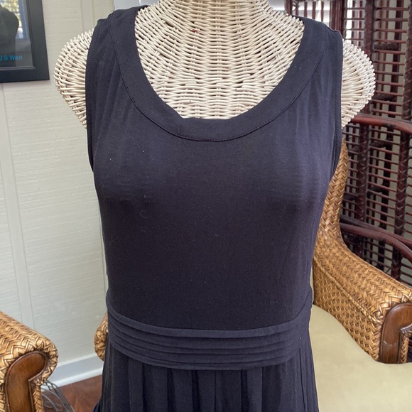 Adorable sleeveless soft  jersey style side pocket dress Size S - Picture 2 of 8